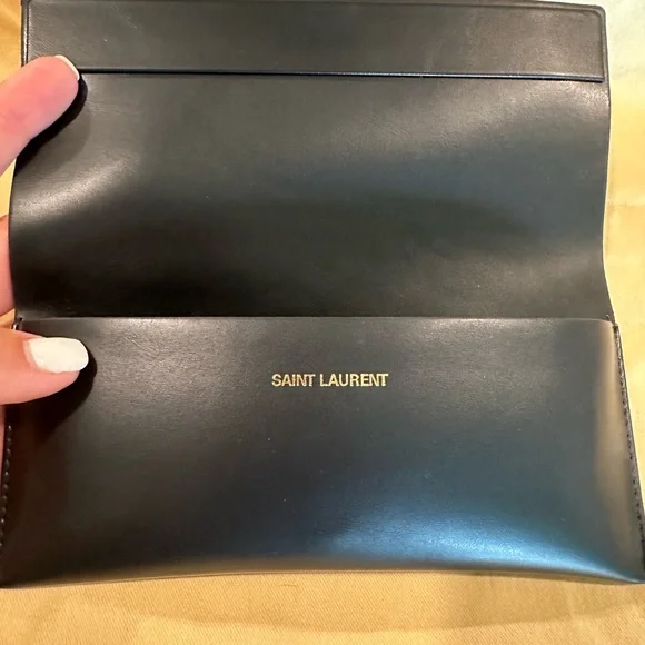 Black Sunglasses with Case - Picture 5 of 8